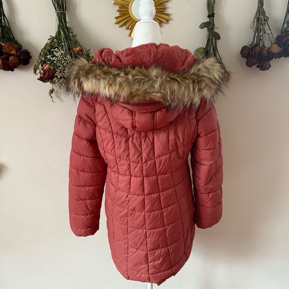 Bebe Coral Red Quilted Jacket with Faux Fur Trim - Picture 2 of 10
